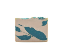 Load image into Gallery viewer, Sea Salt &amp; Driftwood Soap
